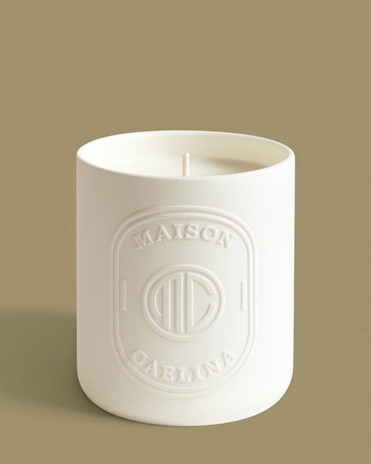 All Mornings of the Earth soy wax candle with moss and fresh cut grass by Maison Caelina